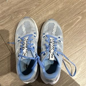 Women’s blue on clouds